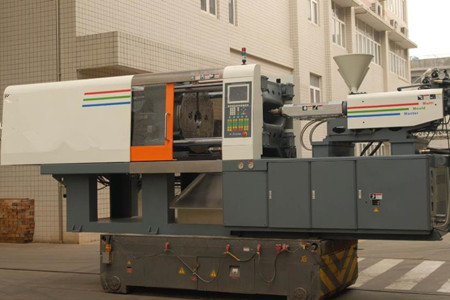 如何清洗伺服節(jié)能注塑機(jī)螺桿？清洗方法分享！