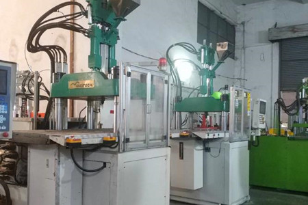 立式高速注塑機(jī)如何控制溫度？掌握這四點(diǎn)！