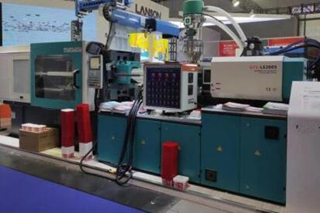 開啟低壓薄壁高速注塑機的詳細(xì)步驟