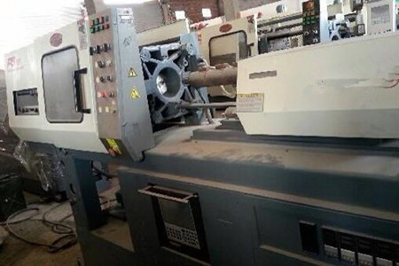 混雙色臥式注塑機的射出速度和壓力參數(shù)如何調(diào)節(jié)？