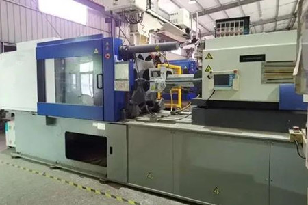 大型二板注塑機導(dǎo)軌腐蝕了如何修復(fù)？