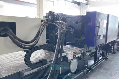 如何選擇混雙色注塑機(jī)？看完后漲知識(shí)！